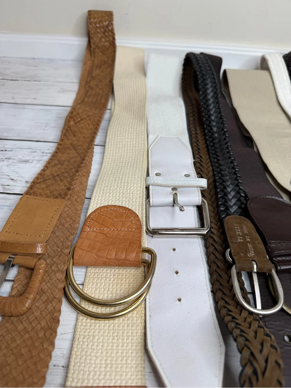 Bundle of ten belts, thick, braided and stretch, size Large